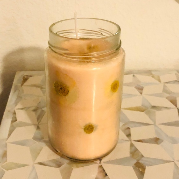 NWT Orange Floral Candle - Picture 4 of 4